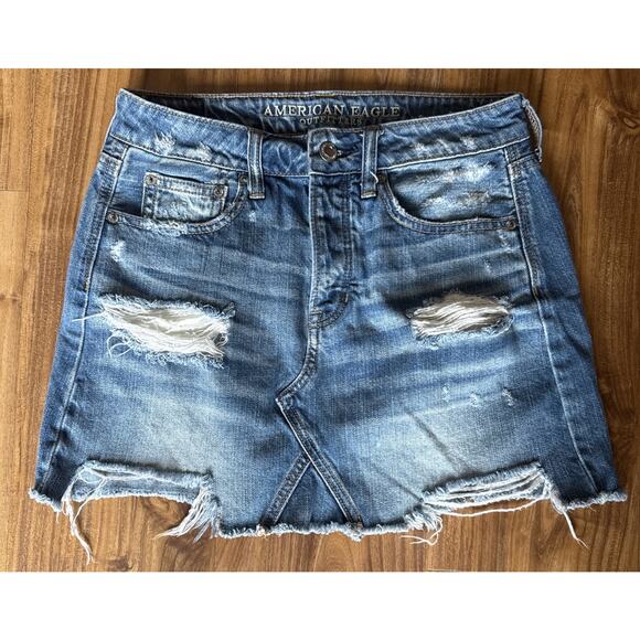 American Eagle Skirt Size 2 Womens Cut Off Button‎ Fly Distressed Denim - Picture 1 of 8